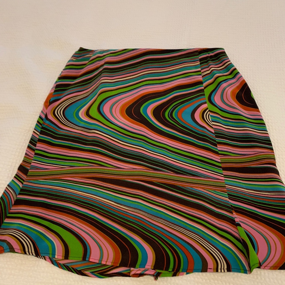 Skirt, size 12, groovy colors and patterns